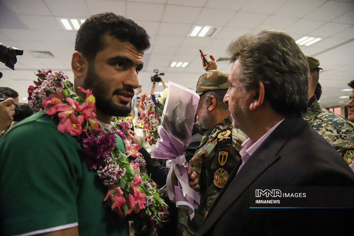 از سکوی افتخار تا دیار غیرت خوزستان