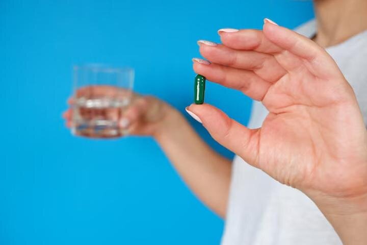 بهترین قرص مولتی ویتامین برای زنان و دختران جوان بهترین قرص مولتی ویتامین برای زنان و دختران جوان