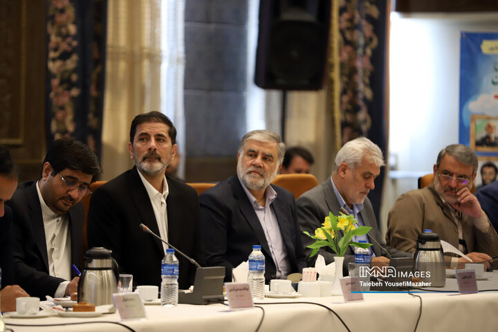 نشست مجمع شهرداران کلان‌شهرهای ایران در همدان
