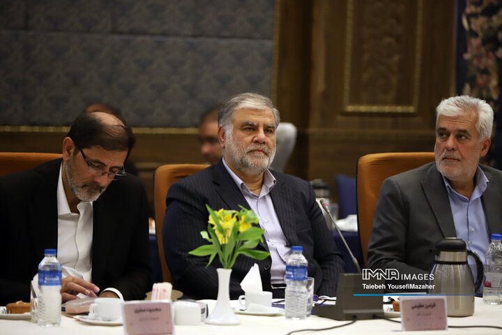 نشست مجمع شهرداران کلان‌شهرهای ایران در همدان