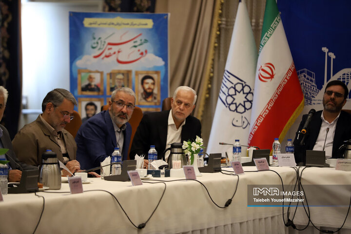 نشست مجمع شهرداران کلان‌شهرهای ایران در همدان