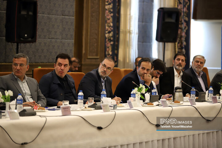 نشست مجمع شهرداران کلان‌شهرهای ایران در همدان