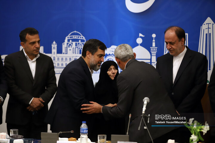 نشست مجمع شهرداران کلان‌شهرهای ایران در همدان