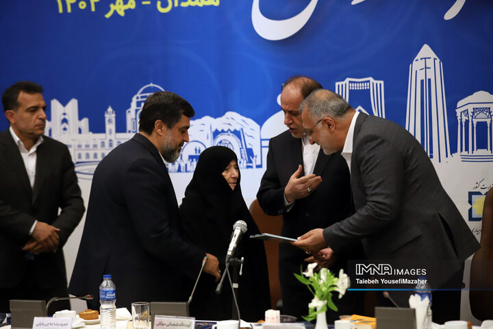 نشست مجمع شهرداران کلان‌شهرهای ایران در همدان