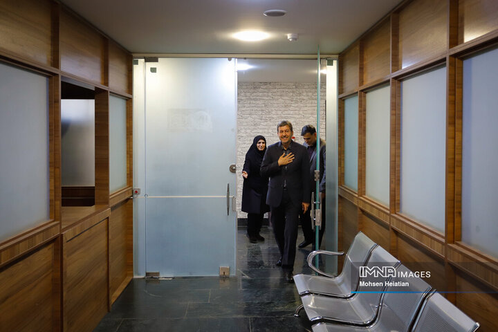 حضور استاندار اصفهان در خبرگزاری ایمنا