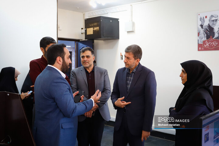 حضور استاندار اصفهان در خبرگزاری ایمنا