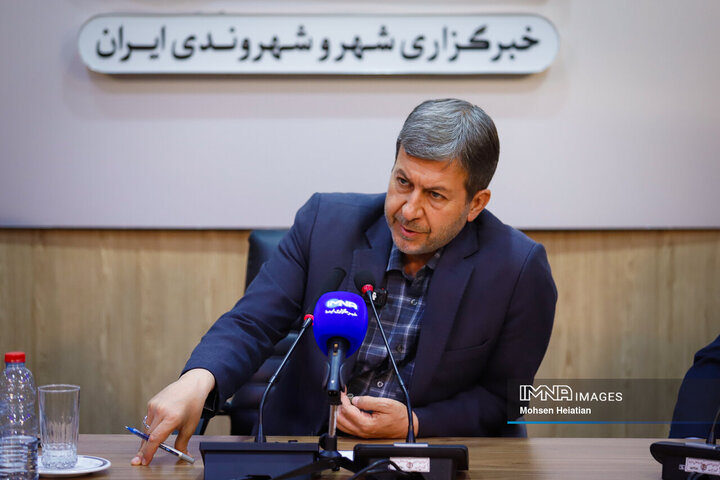 حضور استاندار اصفهان در خبرگزاری ایمنا