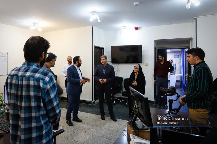 حضور استاندار اصفهان در خبرگزاری ایمنا