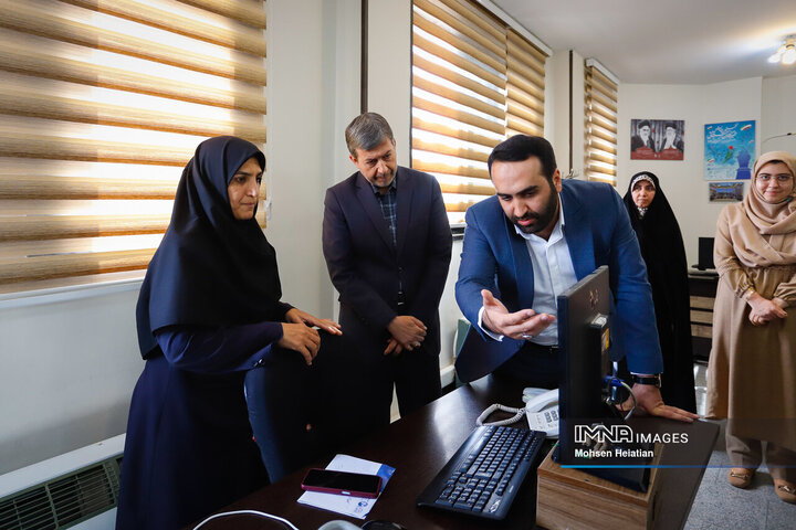 حضور استاندار اصفهان در خبرگزاری ایمنا