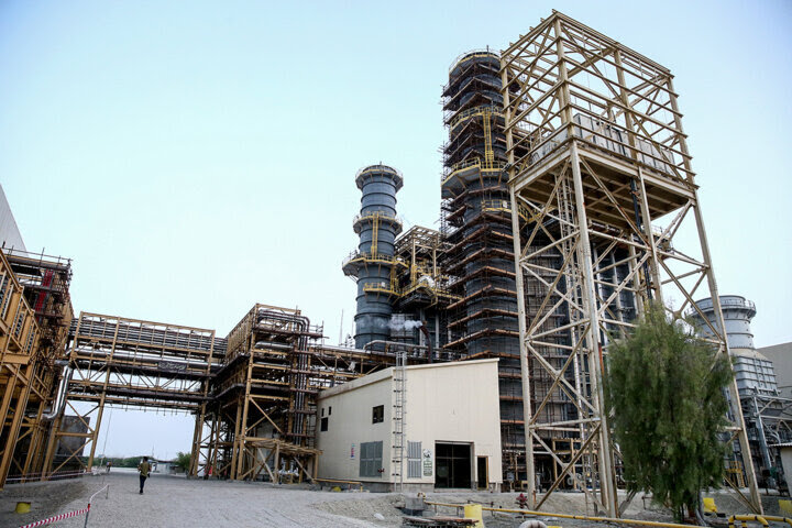 بهره‌برداری از ۷ پروژه بزرگ صنعت برق لرستان با اعتبار بیش از ۲۲۰۰ میلیارد تومان