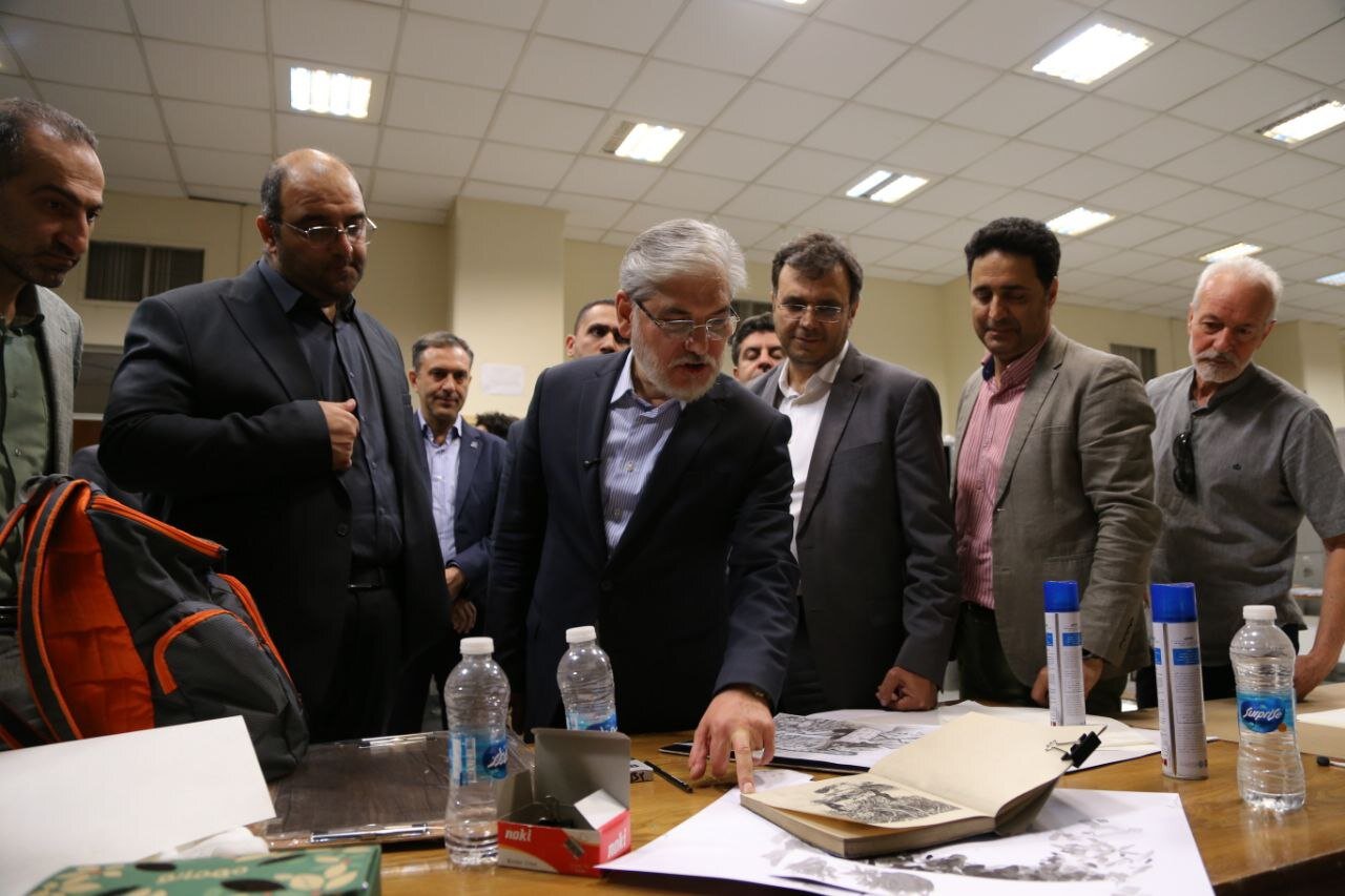 دیدار دو وزیر از جشنواره هنرهای تجسمی جوانان