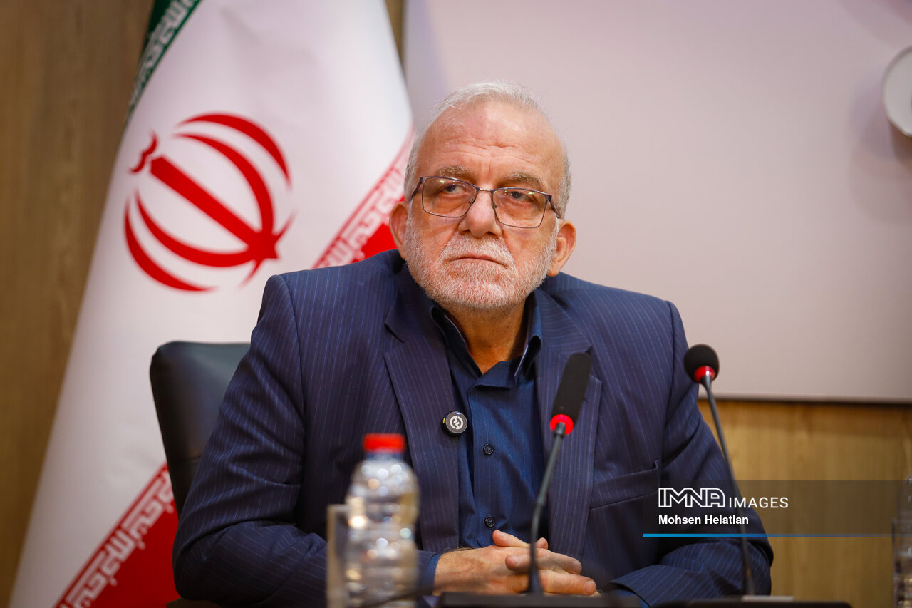 اقتصاد زیر آتش روانی دشمن با امید، قانون و مردم زنده میماند /مسیر نجات اقتصاد از دل قانون