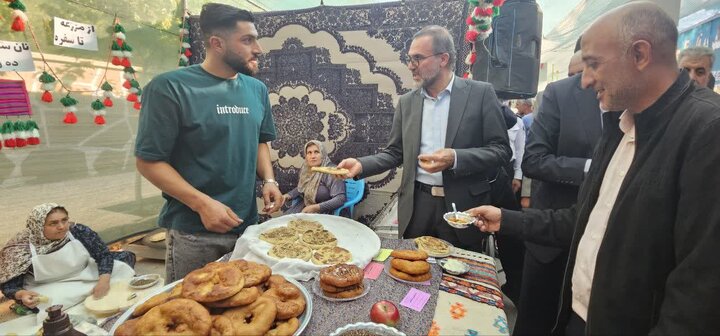 جشنواره‌های فرهنگی و اجتماعی بستری برای ظهور توانمندی‌ها است