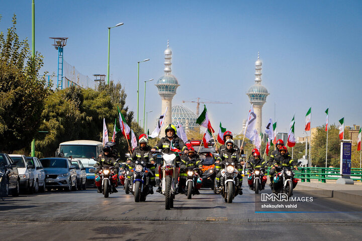 رژه خودروهای سازمان آتش‌نشانی و خدمات ایمنی شهرداری اصفهان