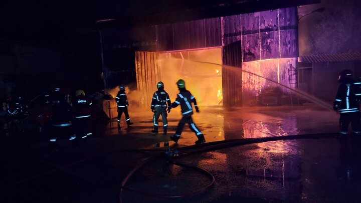 نجات ۸۳ شهروند از حریق و حوادث توسط آتش‌نشانان اصفهان