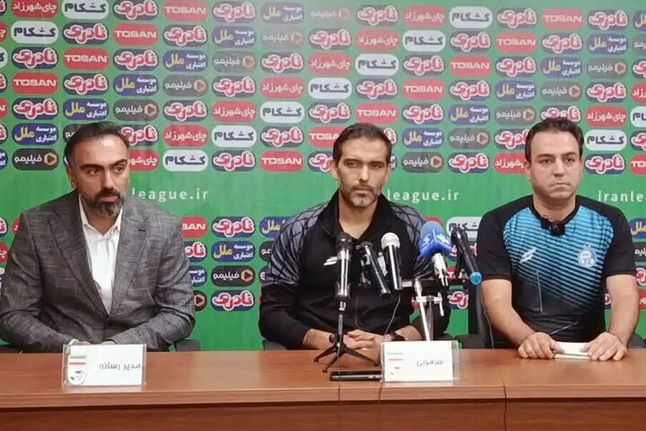 تیم فوتبال استقلال در حال رشد است