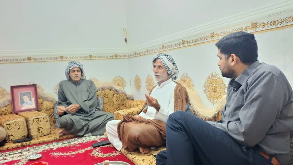 در فارسیات، هنوز قاب عکسها از جبهه میگویند