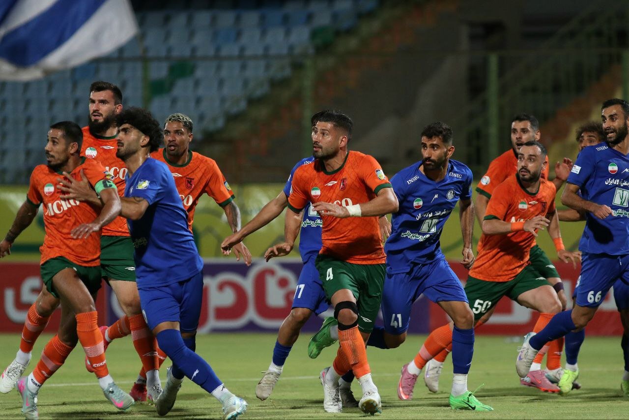 نگاهی به نیم فصل لیگ ۲۵؛ آبیها گرانترین، پرسپولیس و سپاهان دفاعیترین