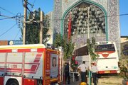 اتوبوس برون‌شهری در خیابان امیرکبیر اصفهان با مسجد برخورد کرد + عکس‌