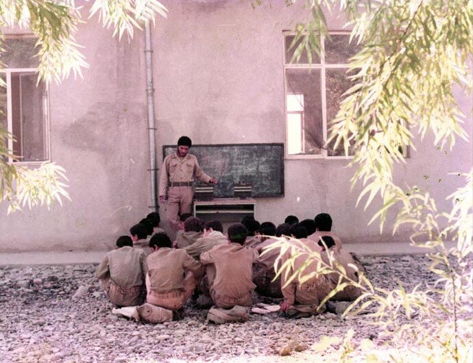 کتاب‌هایی که جنگ نتوانست زمین بگذارد