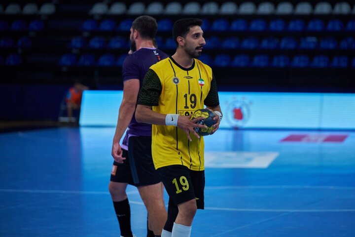 حضور تیم‌های صنعتی به آینده هندبال کمک می‌کند