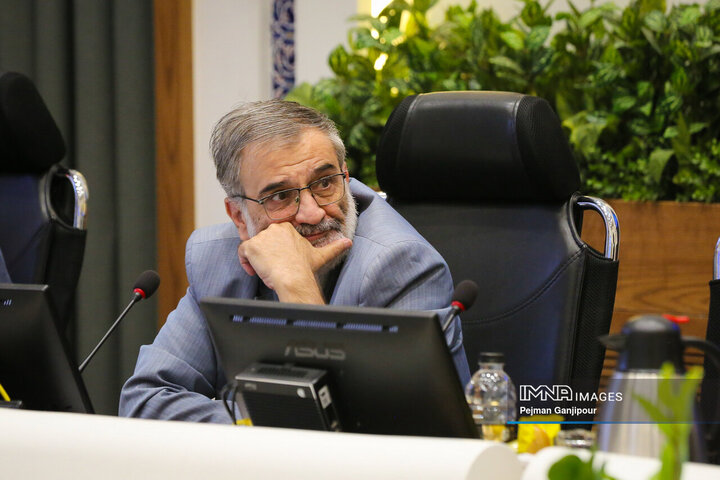 احمدرضا مصور رئیس کمیسیون حقوقی ،برنامه ریزی و پایش مصوبات شورای اسلامی شهر