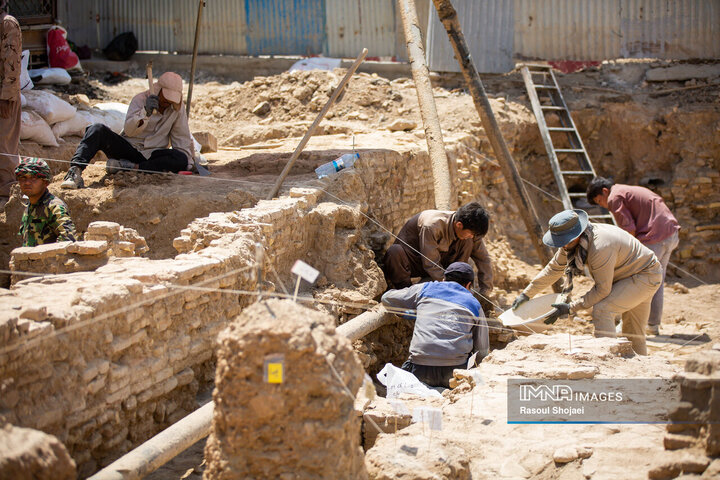 بازدید شهردار اصفهان از آخرین وضعیت پروژه کمرزرین