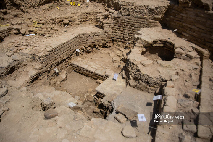 بازدید شهردار اصفهان از آخرین وضعیت پروژه کمرزرین