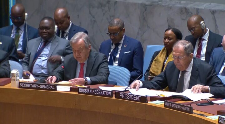 نامه لاوروف به گوترش: بازگشت قطعنامه‌های تحریمی علیه ایران غیرقانونی است