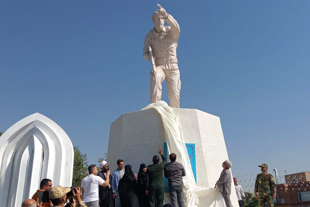 افتتاح پروژههای شهرداری قزوین / از خانه فرهنگ چوبیندر تا رونمایی از مجسمه شهید حسنپور