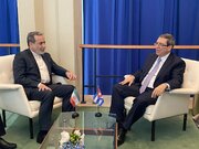 عراقچی با وزیر خارجه کوبا دیدار و گفت‌وگو کرد