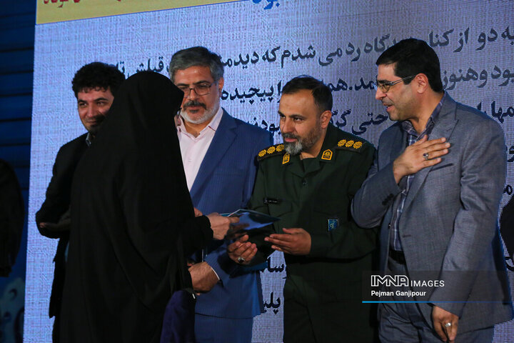 اختتامیه جشنواره استانی شعر و داستان دفاع مقدس