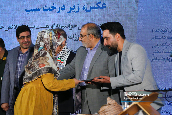 اختتامیه جشنواره استانی شعر و داستان دفاع مقدس