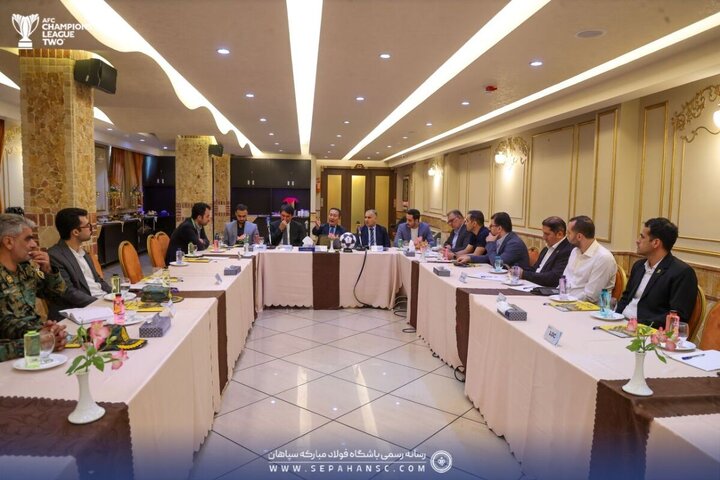 جلسه هماهنگی بازی سپاهان ایران و موهون باگان در غیاب نماینده هند