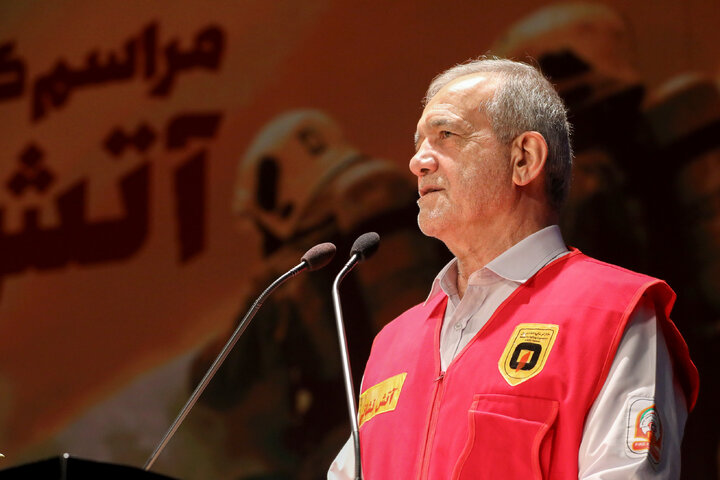 رونمایی از تجهیزات جدید آتش‌نشانی تهران با حضور رئیس‌جمهور