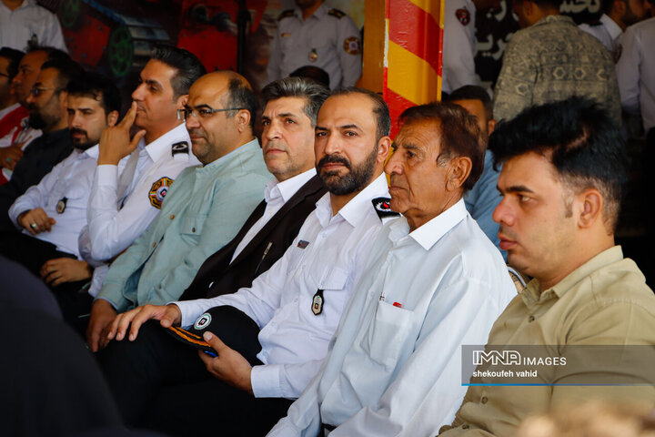 آیین بهره‌برداری از تجهیزات جدید ایمنی و آتش‌نشانی اصفهان