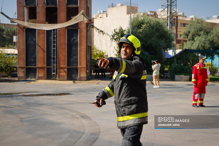 آتش‌نشانان اصفهان جان ۴۰۹ نفر را در دی‌ نجات دادند