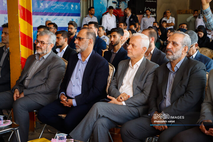 آیین بهره‌برداری از تجهیزات جدید ایمنی و آتش‌نشانی اصفهان