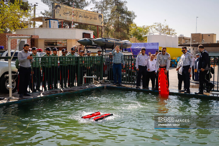اجرای مانور نجات غریق در آیین بهره‌برداری از تجهیزات جدید ایمنی و آتش‌نشانی اصفهان