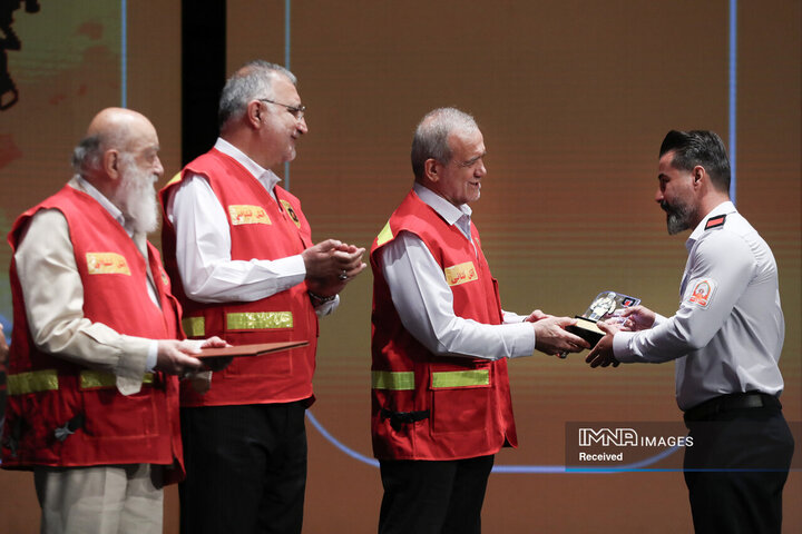 مراسم گرامیداشت روز آتش‌نشانی