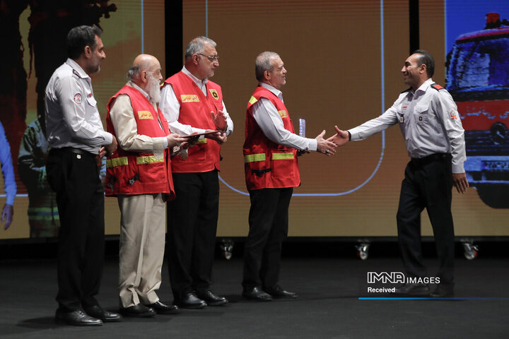 مراسم گرامیداشت روز آتش‌نشانی