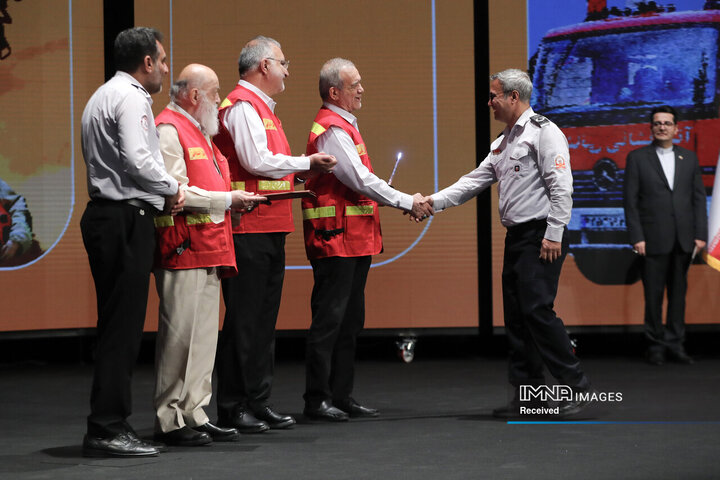 مراسم گرامیداشت روز آتش‌نشانی