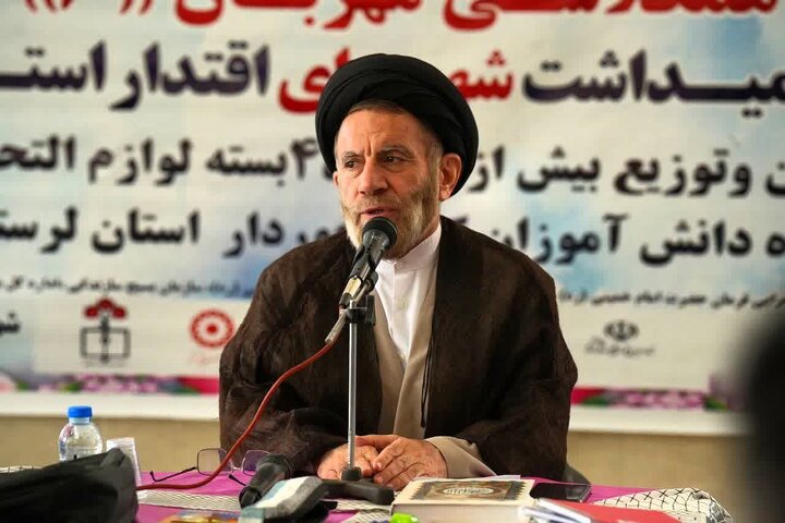 استمرار، شجاعت و نوآوری ستون‌های تبلیغ دینی در لرستان هستند