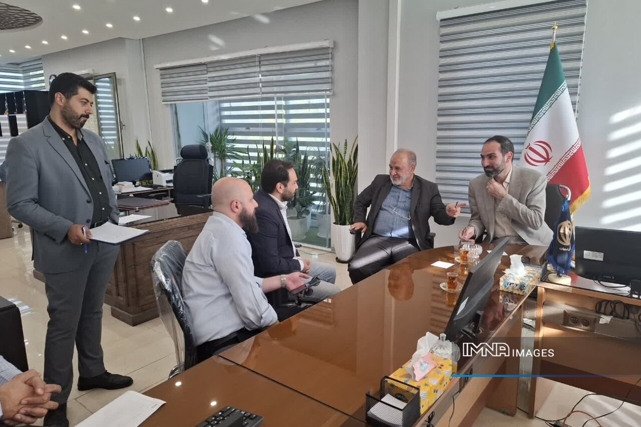 رسیدگی به بیش از ۱۲ پرونده در کمیته نظارتی شورای شهر در منطقه ۹ اصفهان