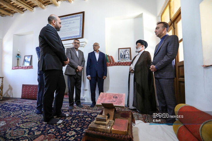 بازدید سفیر سودان از بیت تاریخی امام خمینی (ره) در شهرستان خمین