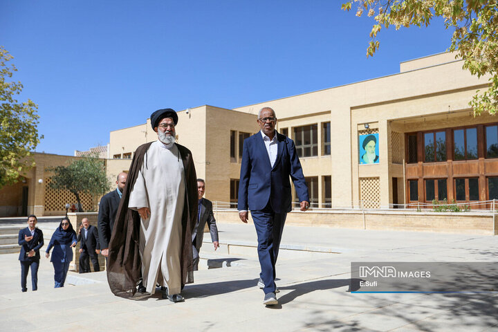 بازدید سفیر سودان از بیت تاریخی امام خمینی (ره) در شهرستان خمین