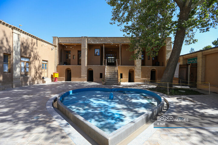 بازدید سفیر سودان از بیت تاریخی امام خمینی (ره) در شهرستان خمین