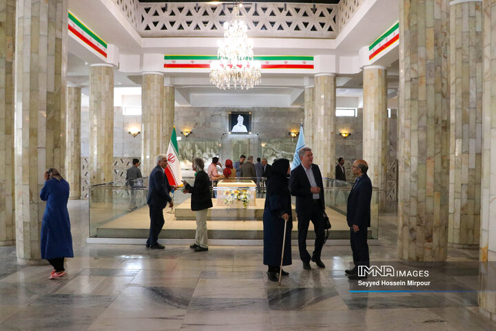 آرامگاه فردوسی