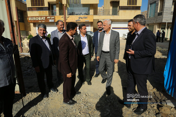 بازدید شهردار اصفهان از پروژه‌های شهرک شهید کشوری