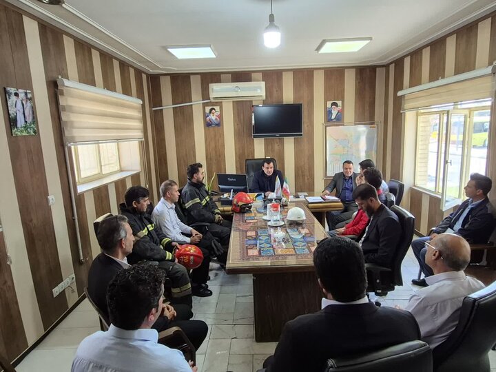 ایثار و مسئولیت‌پذیری آتش‌نشانان شایسته تقدیر است